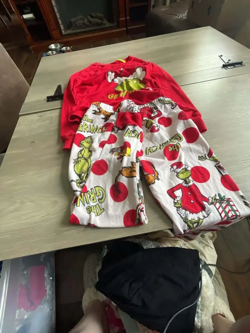 Dr. Seuss The Grinch Pajama Set Size 6 Red White Multi Color 2-Piece
